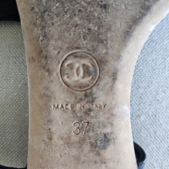 Chanel Black Sandals with Gold Accents - Picture 6 of 6